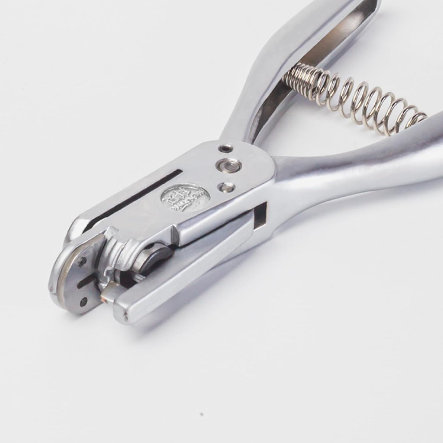 UK Pattern Notcher 1/4 x 1/16inch, 13.5mm Circular Holes Cutting, Stainless Steel