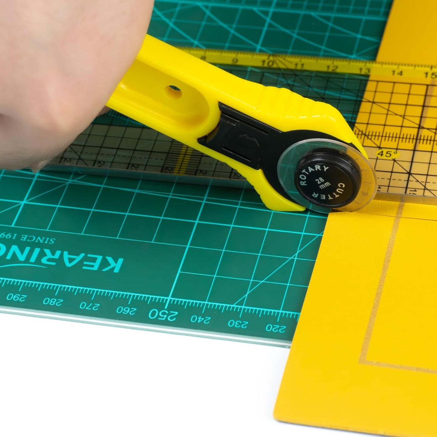 UK Rotary Cutter for Fabric, Precision Cloth Cutting Tool